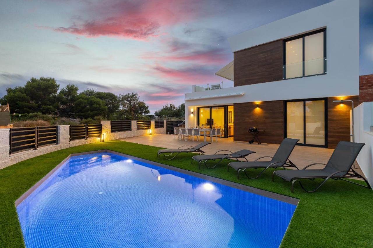 Fidalsa 5 Stars Premium Villa El Campello Bagian luar foto
